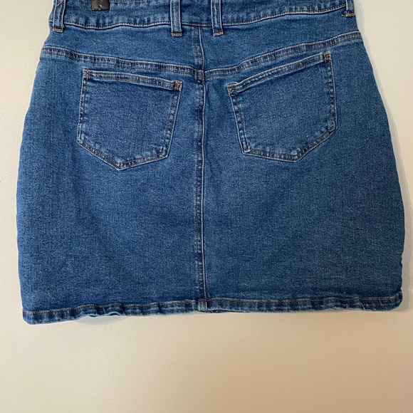 Barbie Skirt youth size 18 - Picture 4 of 5